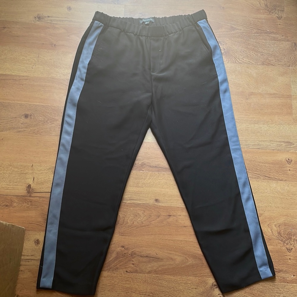Black and gray side stripe crop pants
